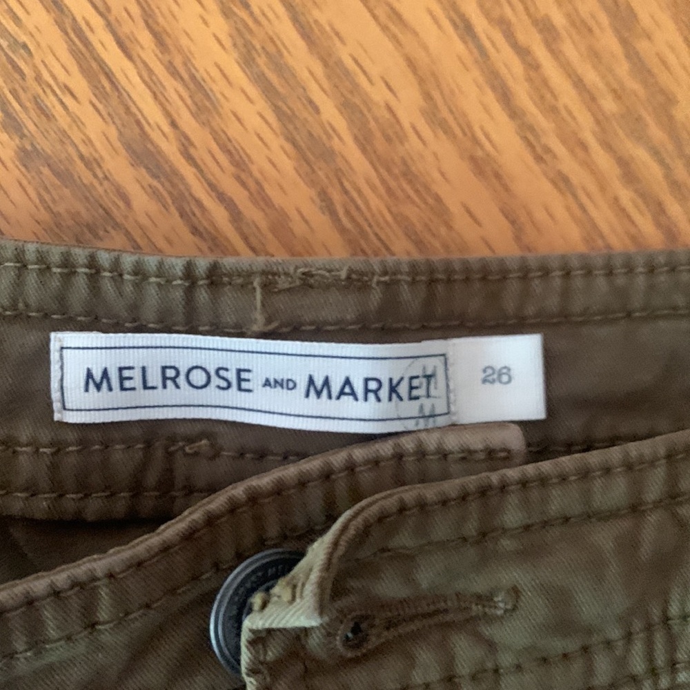 𝅺EUC army green shorts - Picture 2 of 6
